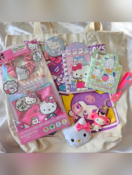 Hello Kitty Accessories - Hello Kitty Pink Multicolor Accessories Set With Tote NWT